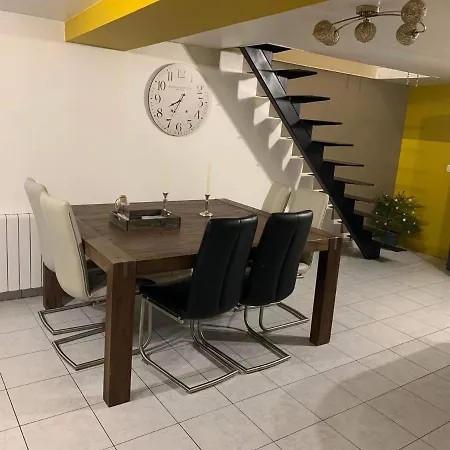 Holiday home Rocroi: De Bourgogne Rocroi